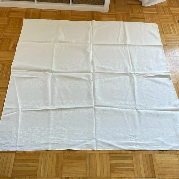 Square  tablecloth - Picture 2 of 8